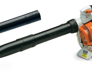 BG 86 / Our most powerful gasoline-powered handheld blower, designed for landscaping professionals.