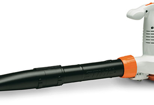 BGE 71 A versatile, two-speed electric handheld blower for high or low speed and noise control